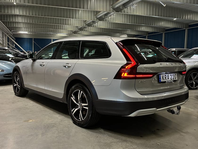 Bild 5 av Volvo V90 Cross Country B4 AWD | Dragkrok | Värmare | LED | V-hjul