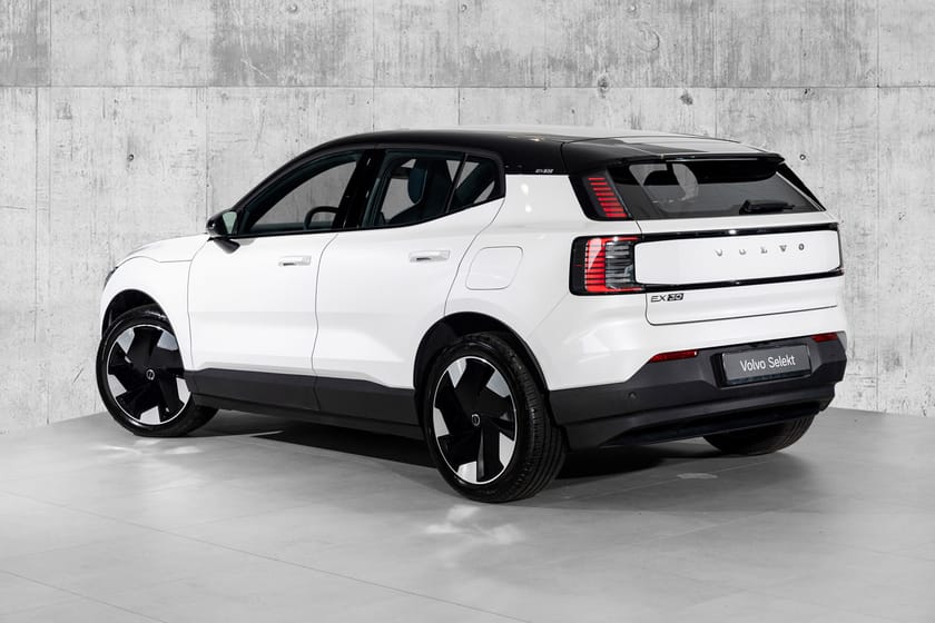Bilde 2 av Volvo EX30 Twin Motor Performance AWD Plus - H&K lydanlegg/ Varmepumpe/ Ryggekamera