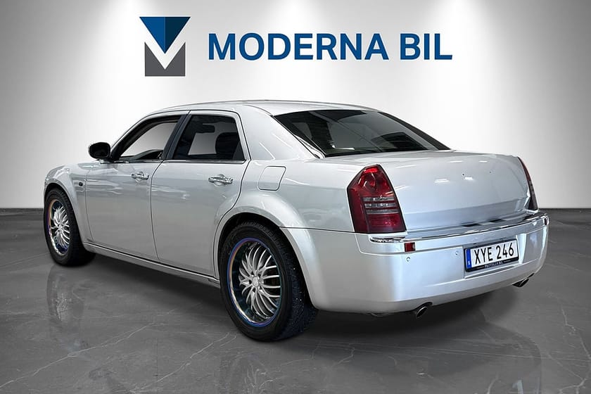 Bild 4 av Chrysler 300C 3.0 V6 CRD 218hk Automat Sv-såld 20 tum Helskinn Boston