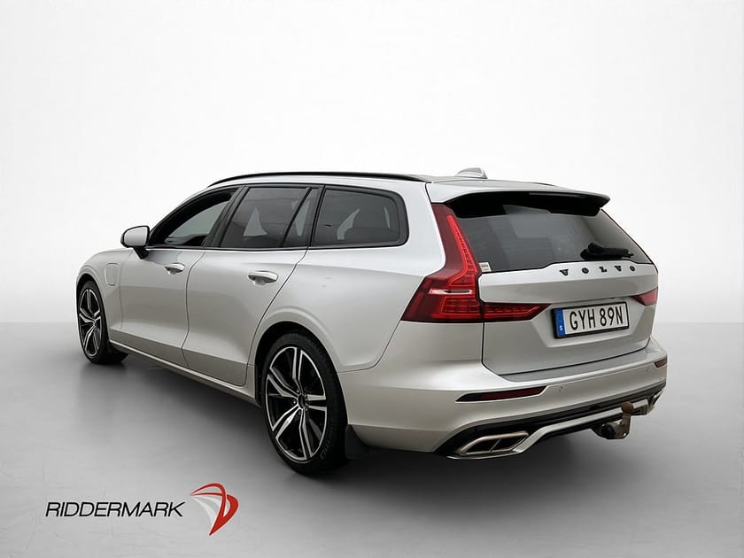 Bild 5 av Volvo V60 T6 AWD 350h R-Design Pano HuD H/K Drag 360 Värmare