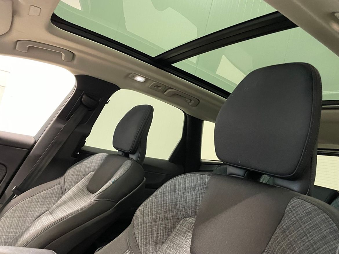 Volvo XC60 2023 - miniatyr 10