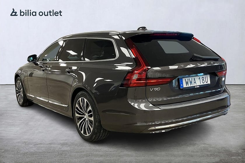 Bild 3 av Volvo V90 Recharge T6 AWD Core Edition Nyservad 360°kam Drag Navi