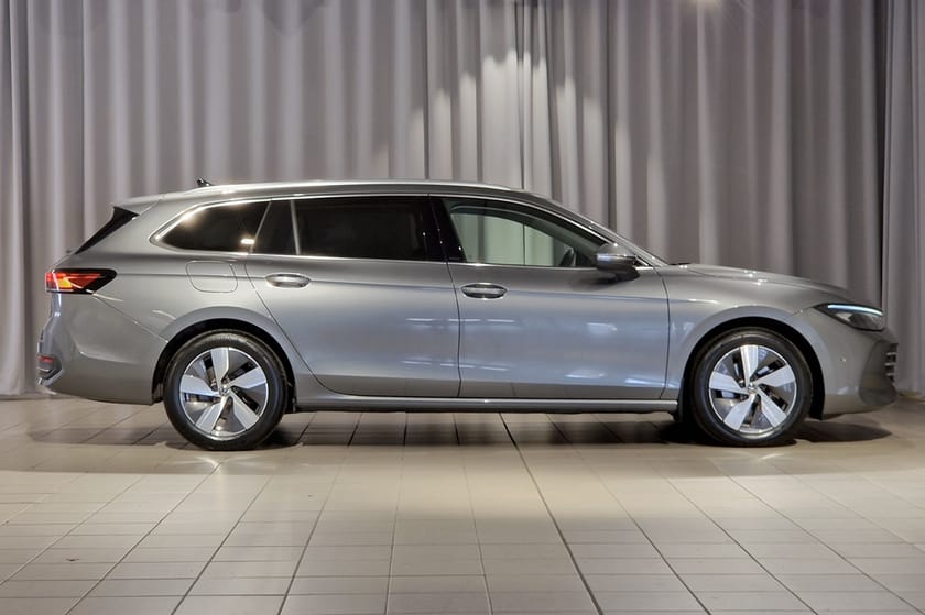 Bild 3 av Volkswagen Passat Sportscombi B9  Business | Drag | P-klimat | Navi | 150 hk