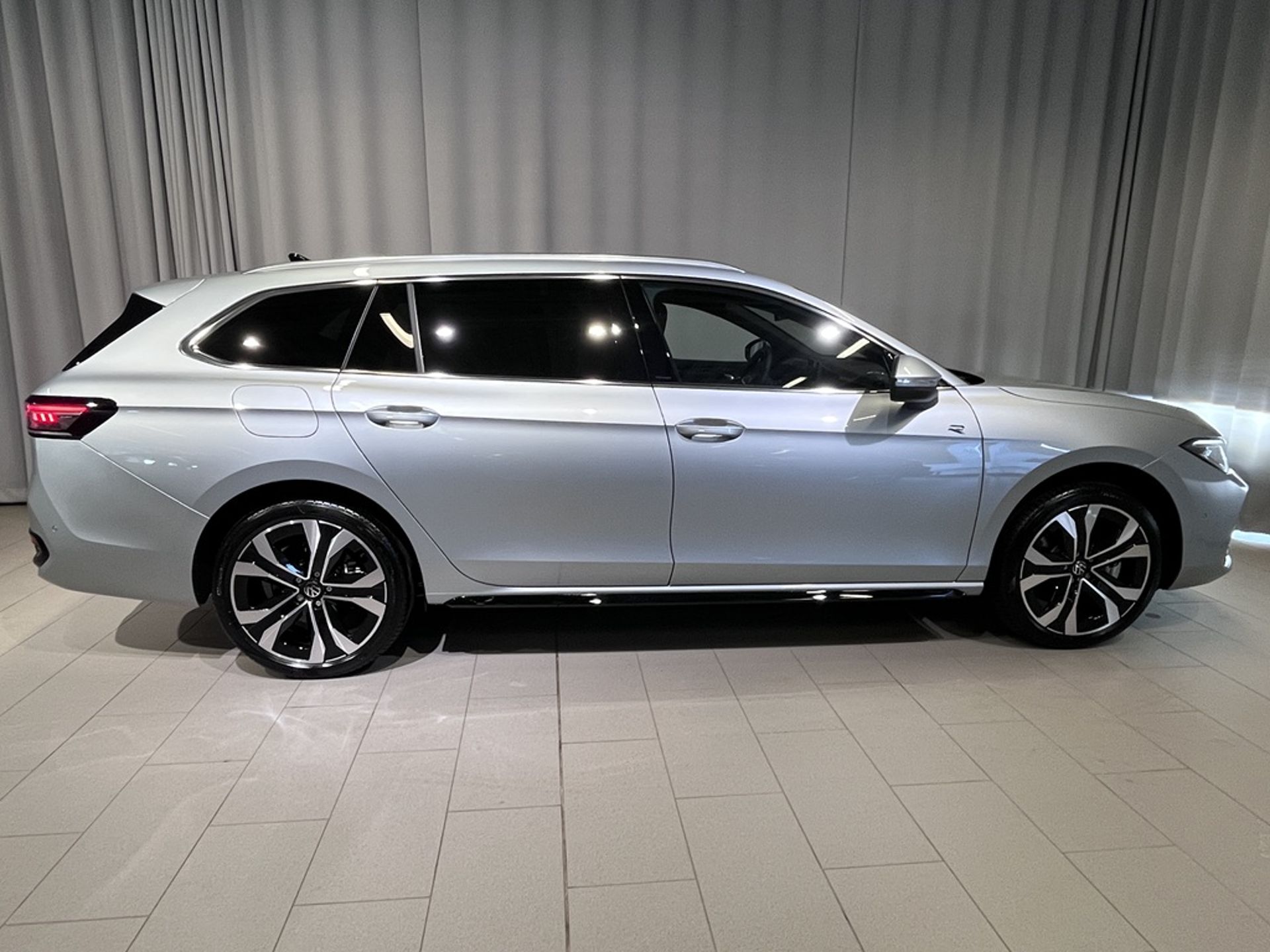 Volkswagen Passat 2027, photo 4/10