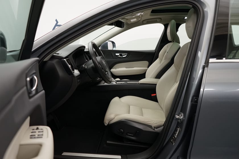Bild 5 av Volvo XC60 T8 TE Inscription, Dragkrok, Navigation