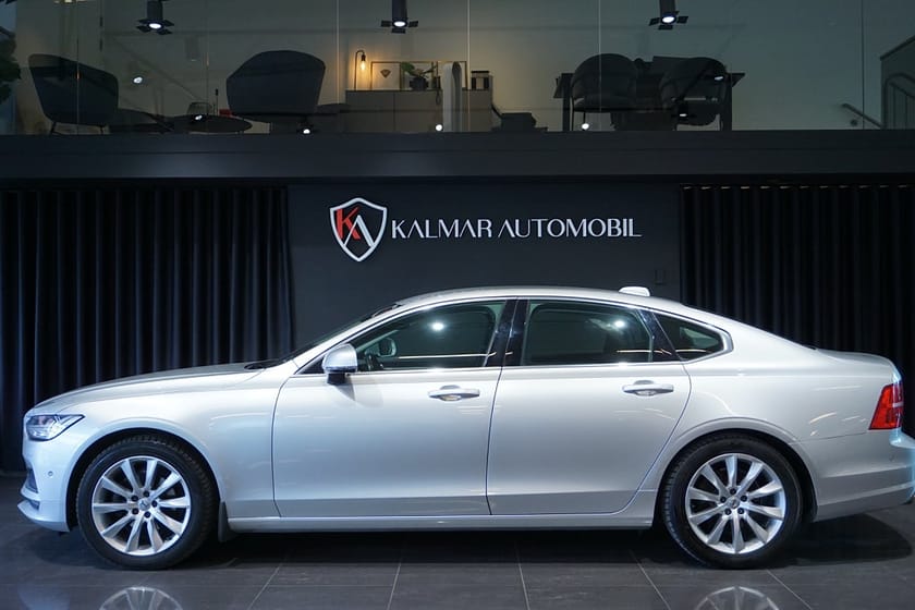 Bild 3 av Volvo S90 D4 AWD Geartronic Momentum Advanced Edition 190hk