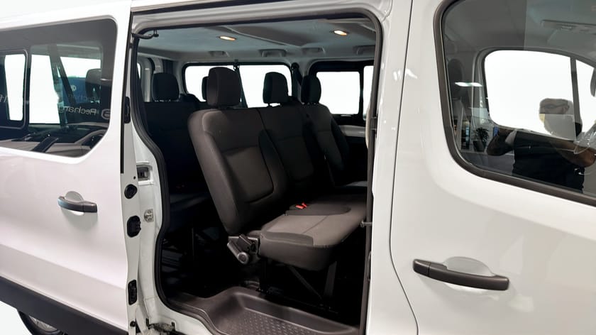 Bild 5 av Renault Trafic Passenger L2 L2H1 *Auto *9-sits *MOMS