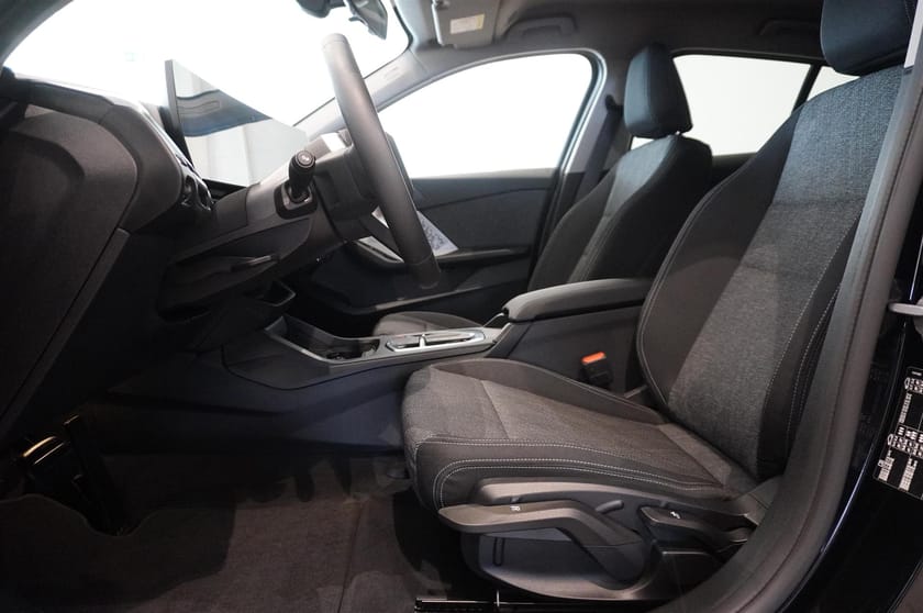 Bild 5 av BMW 120 M-Sport Design Navigation Automat Rattvärme