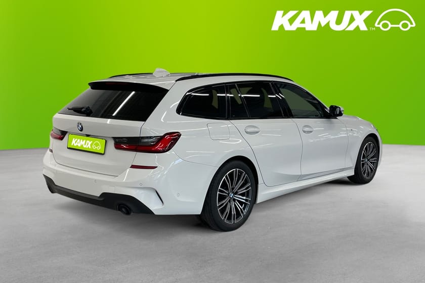 Bild 4 av BMW 320d xDrive Touring M-Sport  Drag  Skinn Kamera HiFi Värmare