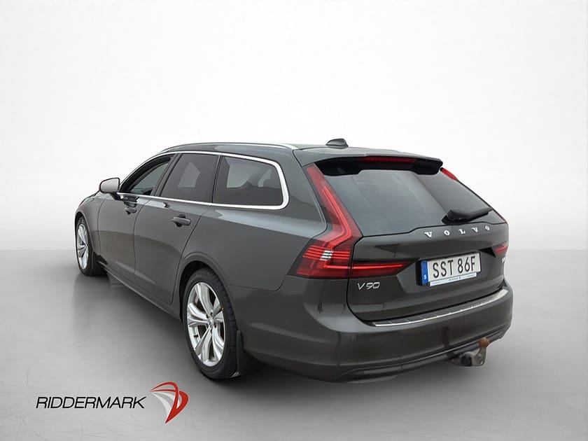Bild 5 av Volvo V90 B4 Momentum Drag Värmare 360° H/K Skinn Navi BLIS