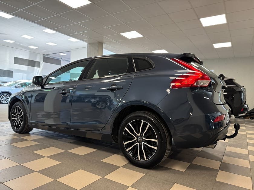 Bild 4 av Volvo V40 D4 Geartronic Momentum VOC Drag 190 Hk