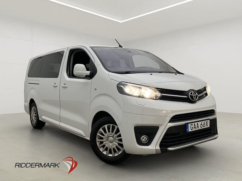 Bild 1 av Toyota Proace Verso ExtraLång PDC A/C CARPLAY 9-Sits Moms