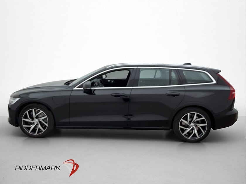 Bild 4 av Volvo V60 T6 AWD Momentum Advc Kamera Värmare Navi Drag