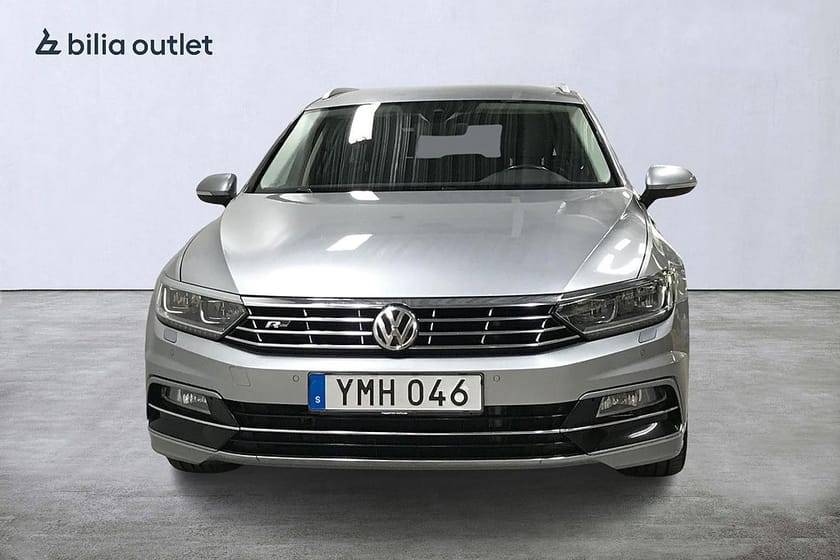 Bild 3 av Volkswagen Passat Sportscombi 2.0 TDI 4Motion R-Line 190hk Cockpit Drag