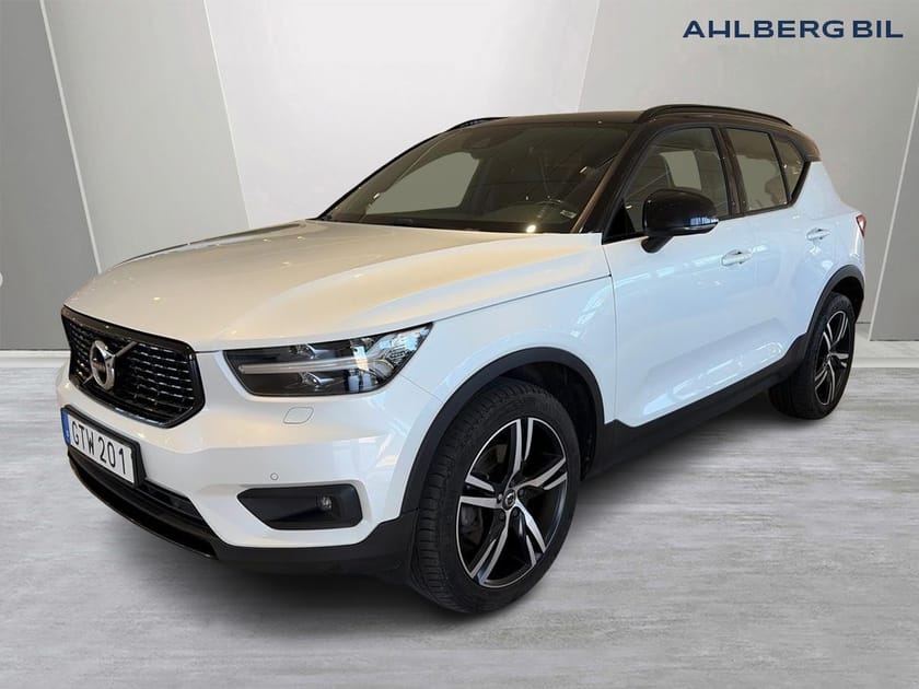 Bild 5 av Volvo XC40 D4 AWD R-Design, Teknikpaket PRO, Panoramaglastak, Parkeringskamera Bak, Förarstol Elmanövrerad, Navigation