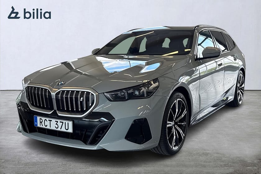 Bild 1 av BMW i5 xDrive40 Touring M Sport Business Ed. Drag Travel HK