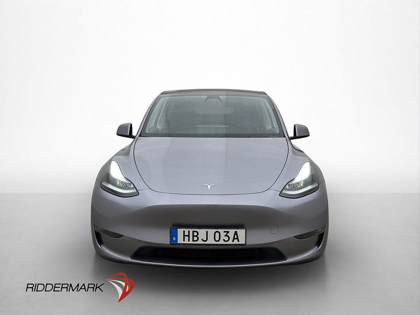 Bild 3 av Tesla Model Y Long Range AWD Pano Drag Kamera Skinn AP Navi