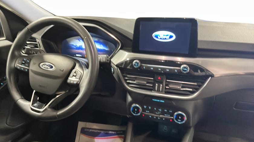 Bild 4 av Ford Kuga Plug-In Hybrid Titanium PHEV 225hk Automat