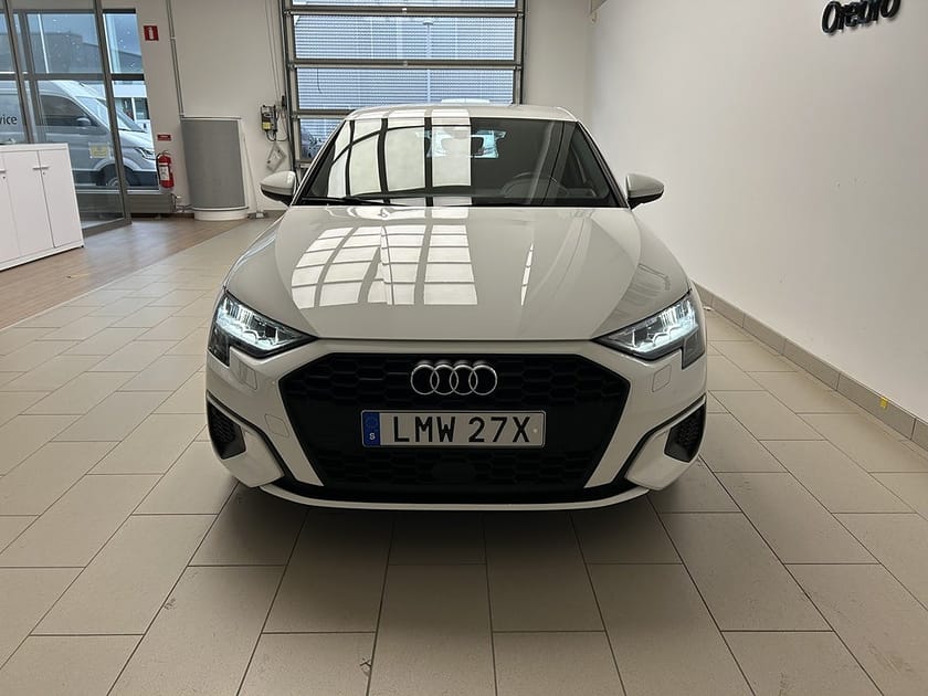 Bild 2 av Audi A3 Sportback 35 TFSI 150hk PROLINE