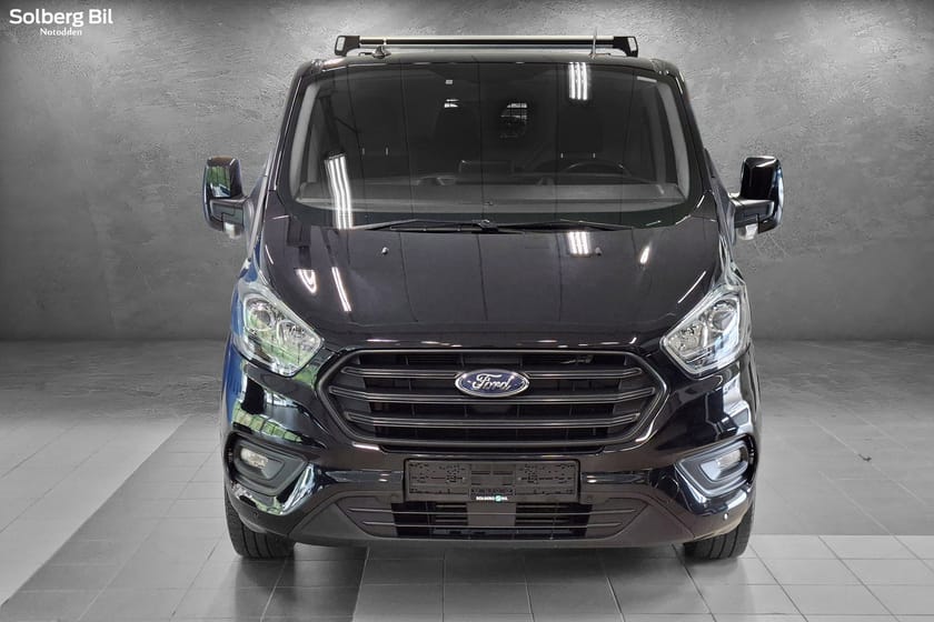 Bilde 2 av Ford Transit Custom 340 130HK/Limited/aut/H.feste/Kamera,/2xskyvedør/Webasto++