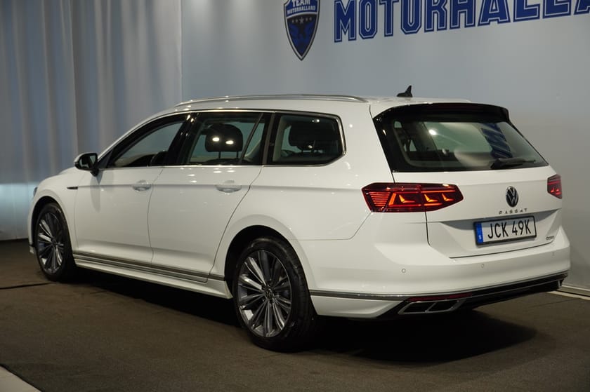 Bild 4 av Volkswagen Passat Sportscombi R-Line 2.0 TDI 4Motion DSG 200hk MOMS DRAG KAMERA