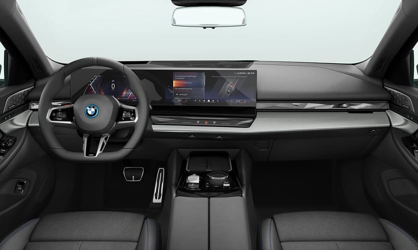 Bild 3 av BMW i5 xDrive40 Touring xDrive 40 M-sport Pro | Panorama  | B&W | Drag