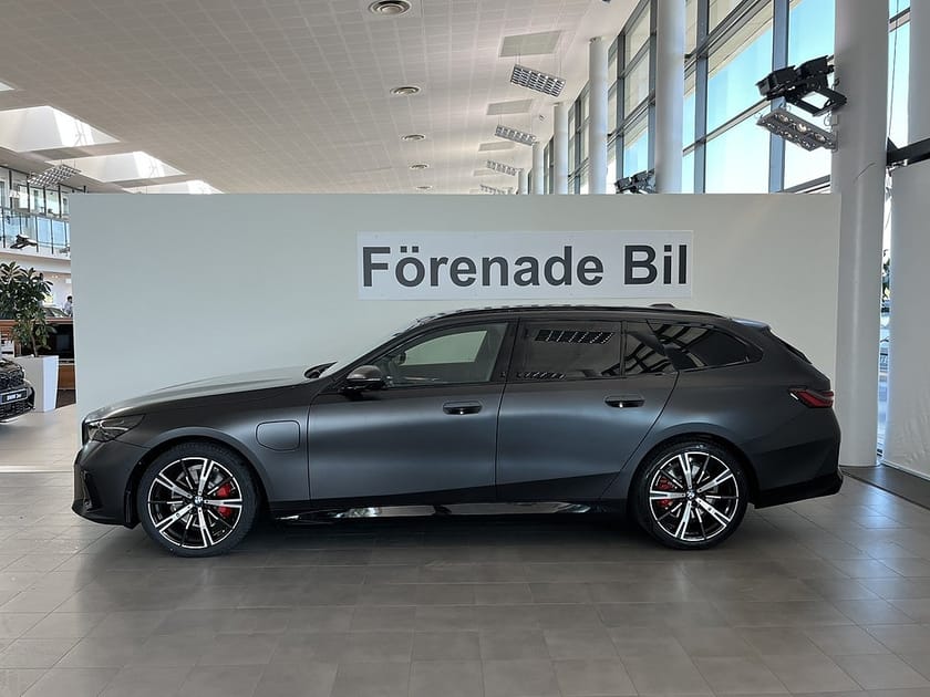 Bild 3 av BMW 530e xDrive Touring M Sport Pro H/K Dragkrok Comfort Access