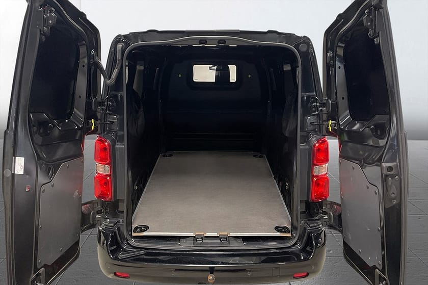 Bild 5 av Toyota Proace Electric 75 kWh L2 Komfort+ Drag 2xSidodörr Navi Kamera 3-sits 136hk