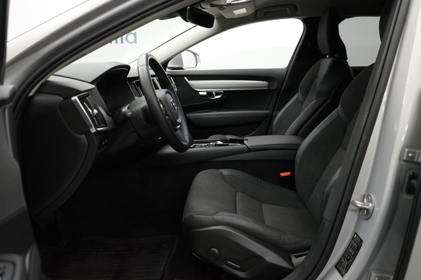 Bild 5 av Volvo V90 Recharge T6 Core Edition, Dragkrok, Parkeringskamera 360, Navigation
