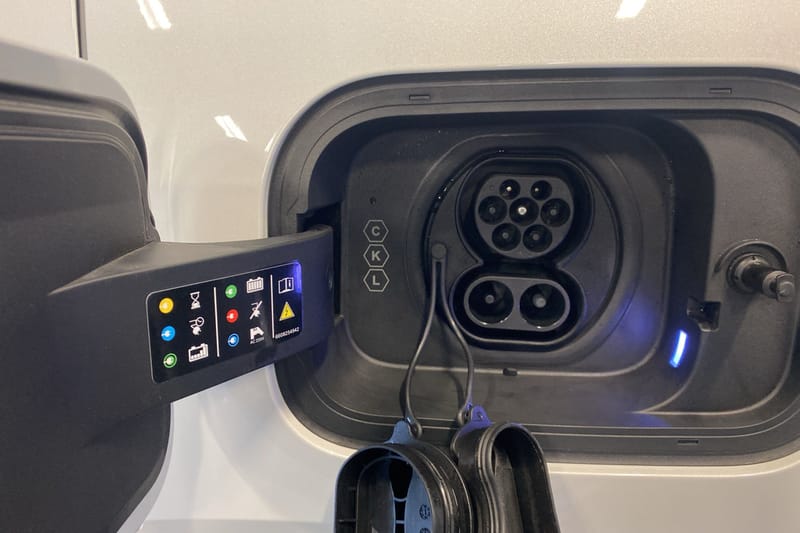 Lynk & Co 08 PHEV