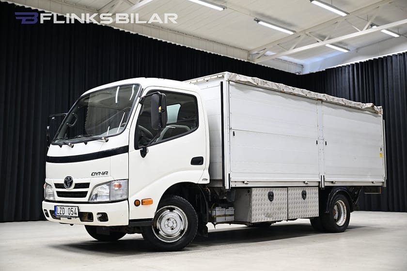 Bild 1 av Toyota Dyna Chassi 109HK|Bakgavellyft|Momsbil|1Ägare|AC