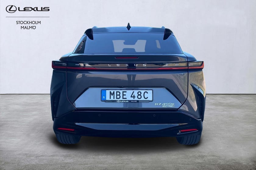 Bild 4 av Lexus RZ 450e Executive Teknikpaket Bi-tone 360-kamera P-värme Elbil