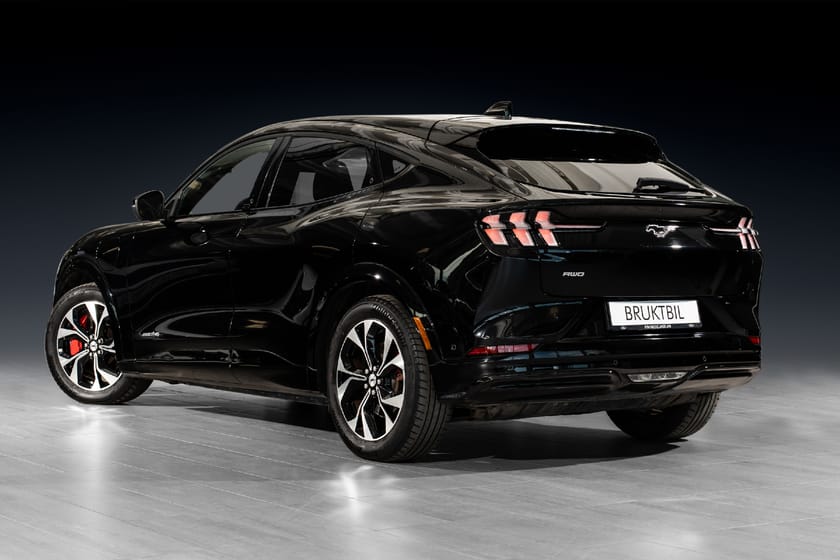 Bilde 2 av Ford Mustang Mach-E Long Range AWD LR Teknopakke+ | Panoramatak | 360kam | B&O