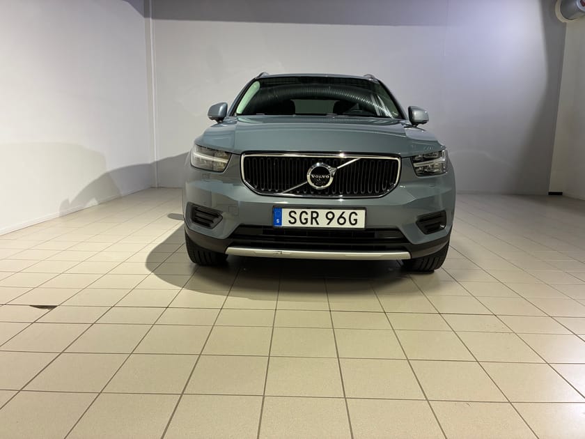 Bild 2 av Volvo XC40 B4 FWD Bensin Mom Adv Navi Pro Ed | DRAGKROK |