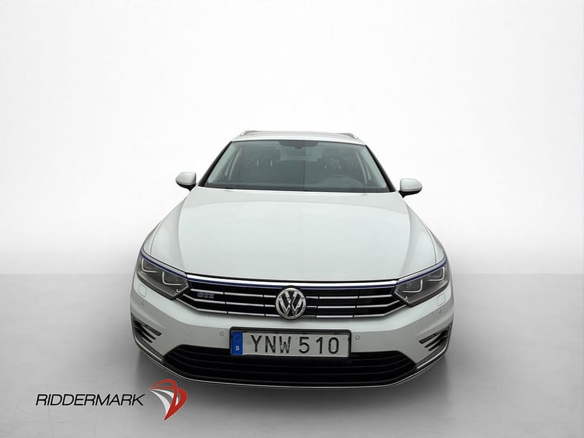 Bild 2 av Volkswagen Passat Variant GTE 1.4 TSI 218hk Kamera Värm CarPlay Drag