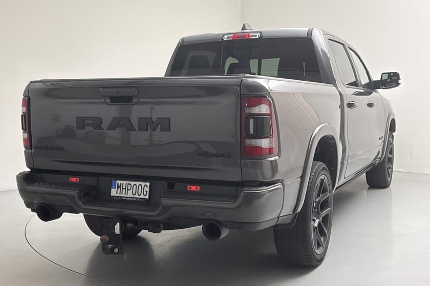 Bild 3 av RAM 1500 Crew Cab 5.7 (395hk) Laramie Night Panorama