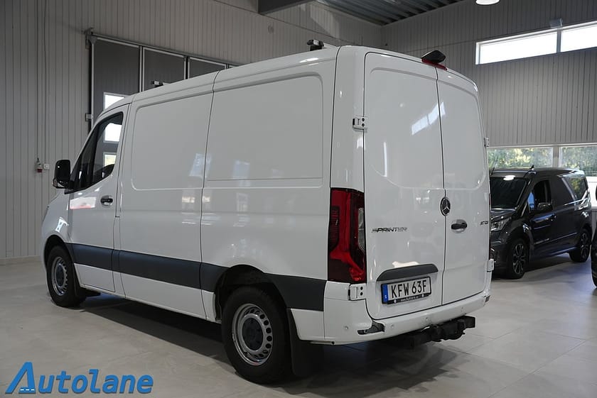 Bild 4 av Mercedes-Benz Sprinter 317 CDI RWD Panel Van 9G Dragkrok,Inredning,360°