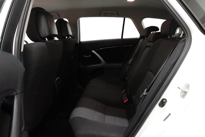 Bild 5 av Toyota Avensis Kombi 1.8 Valvematic Multidrive S Business Drag Kamera