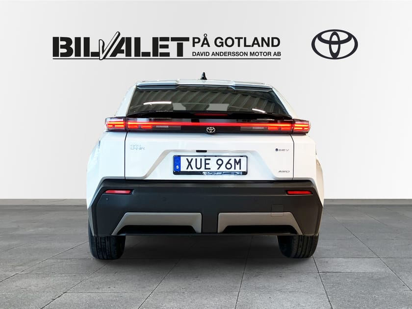 Bild 4 av Toyota C-HR+ 77 kWh AWD aut