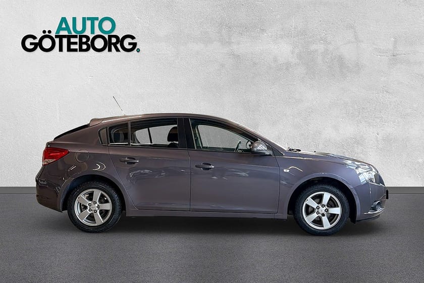 Bild 3 av Chevrolet Cruze Halvkombi 1.6 Dragkrok Fullservad  AUX Nybesiktigad