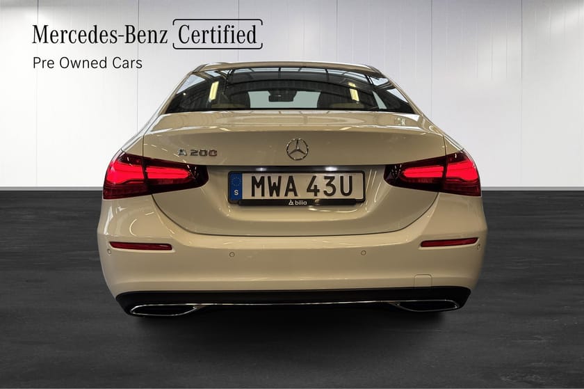 Bild 5 av Mercedes-Benz A 200 Sedan Elstolar/Metallic/Panelbelysning