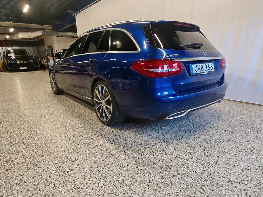 Bild 3 av Mercedes-Benz C 300 T h C 7G-Tronic Plus, 231hk Avantgarde, P-Värmare, Burmester