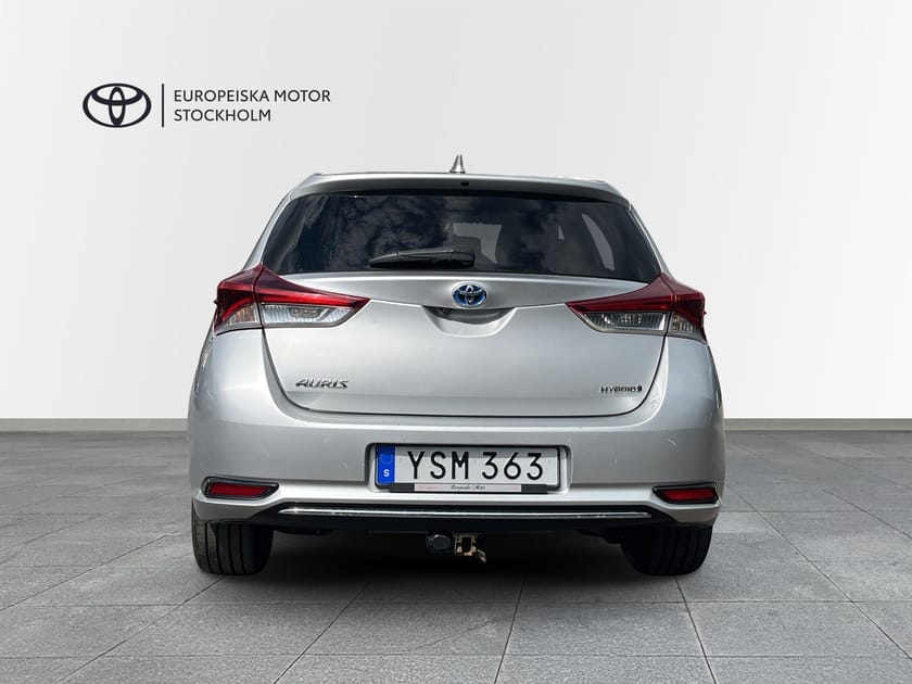 Bild 5 av Toyota Auris Hybrid 5-D Intense Edition Dragkrok Vinterhjul