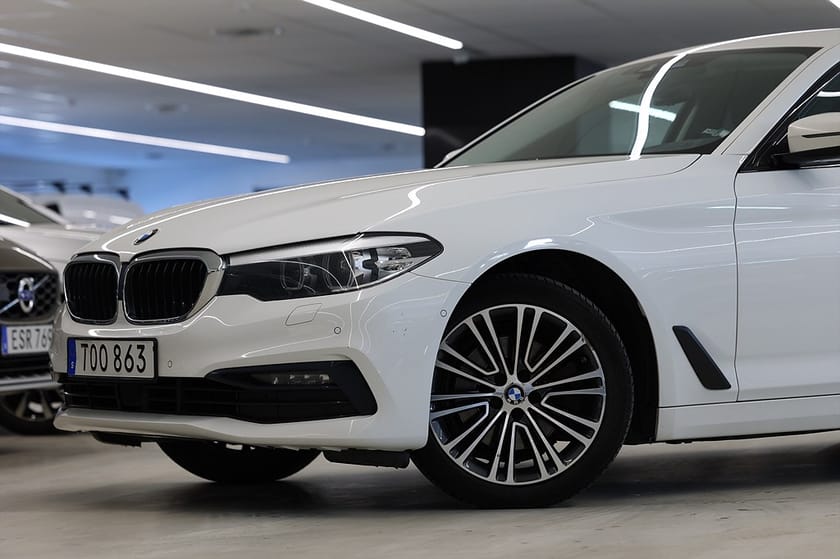 Bild 4 av BMW 520d xDrive Sedan 190hk Sport Line Shadowline B-Kamera Drag