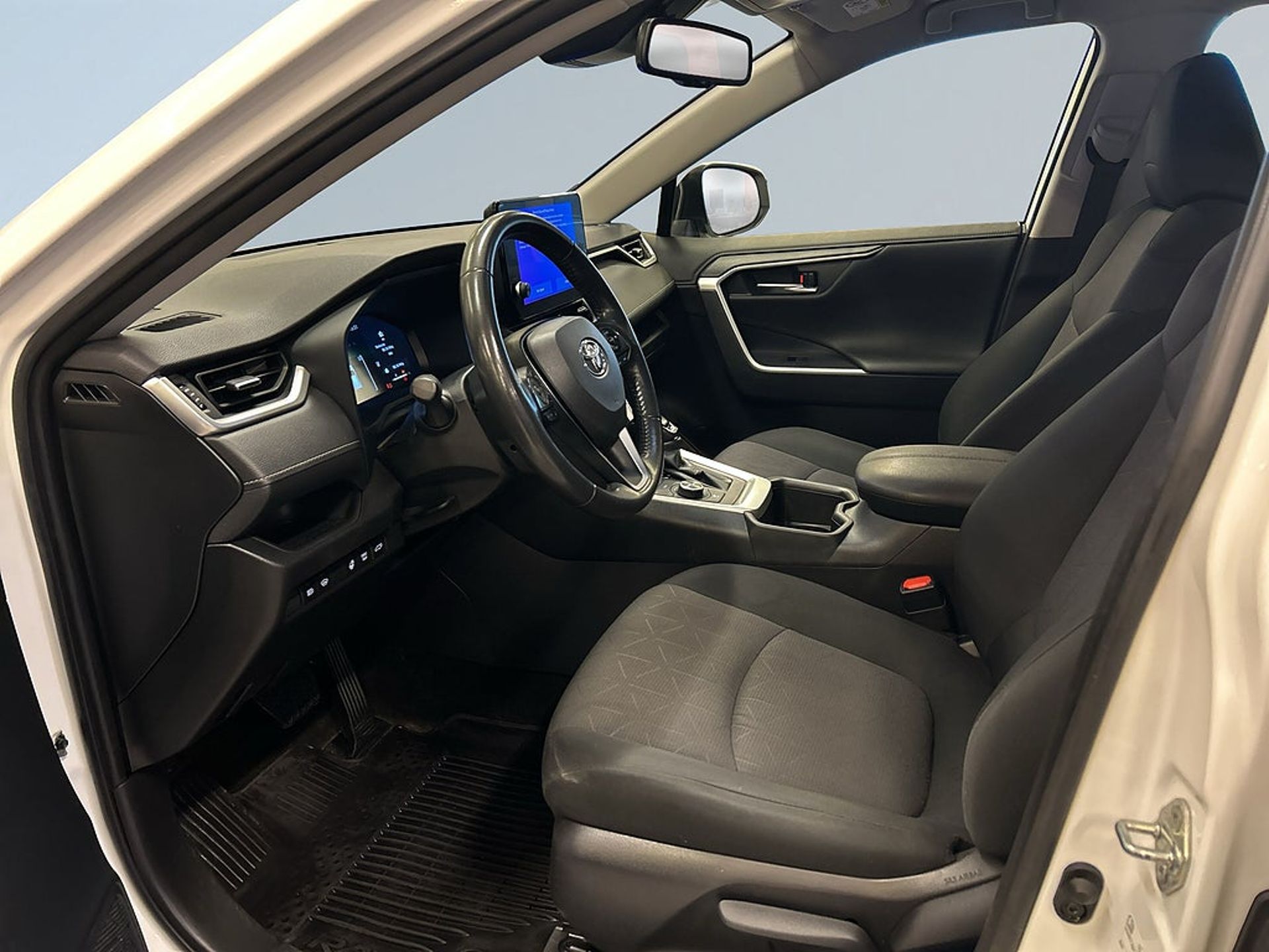 Toyota RAV4 2023, bild 7/10