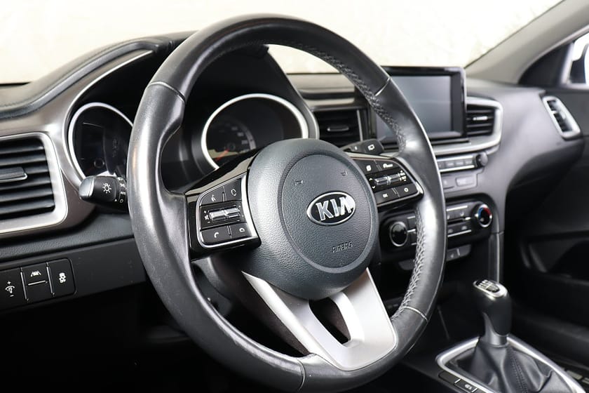 Bild 4 av Kia Ceed 1.0 T-GDI 120hk Action Backkamera Carplay