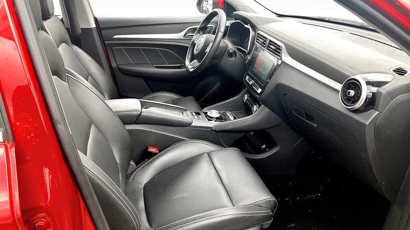 Bild 3 av MG ZS EV LHD 45KWH LUXURY  | 15 000 kr LADDKORT