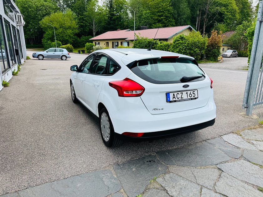 Bild 4 av Ford Focus 1.5 TDCi 105HK ECONETIC / VÄRMARE / 9300Mil