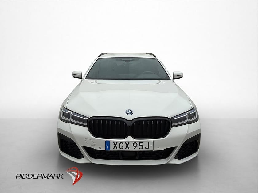Bild 2 av BMW 530e xDrive Touring M Sport Plug-in Ambient H/K Navi Kamera