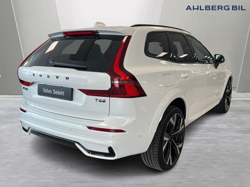 Bild 3 av Volvo XC60 T6 Plus Black Nordic Edition Luftfjädring, Dragkrok, Headup, 22'', Panorama, HK, Akustik, Google Maps